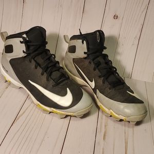 Nike 9.5 men's football cleats